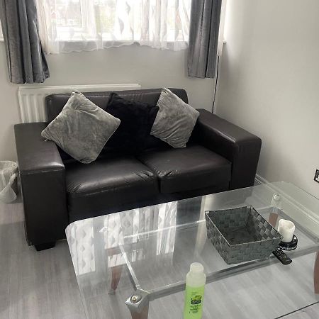 Newly Renovated Studio In Acton London Exterior photo